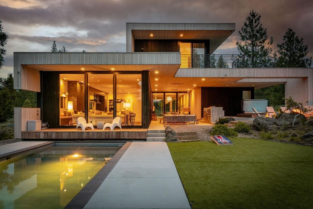 Modern Marvel in Oregon: An Exquisite Property with Incredible Attention to Detail Listed at $4.35M