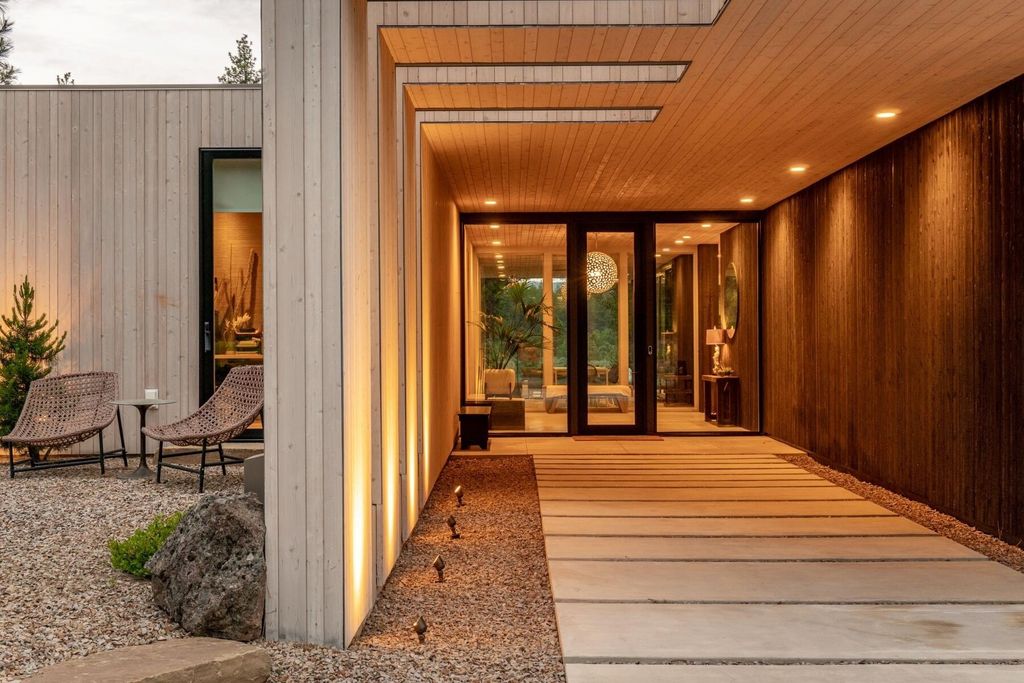 Modern Marvel in Oregon: An Exquisite Property with Incredible Attention to Detail Listed at $4.35M