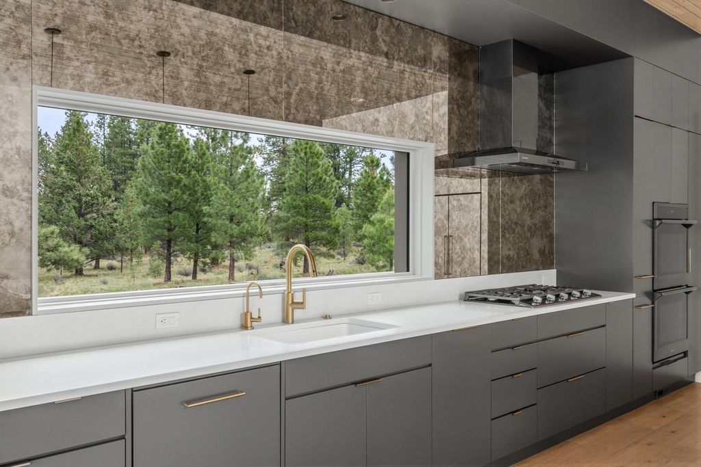Modern Marvel in Oregon: An Exquisite Property with Incredible Attention to Detail Listed at $4.35M