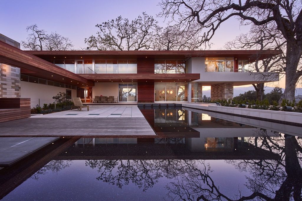 Oak Knoll house, harmony of architecture, nature by Swatt Miers Architects
