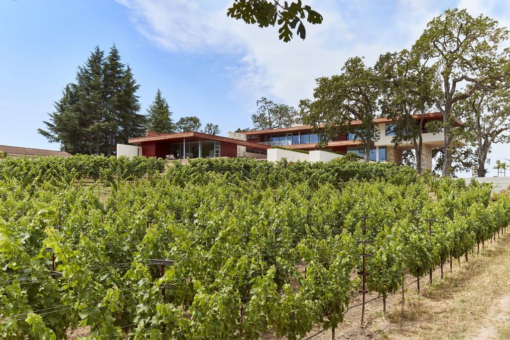 Oak Knoll house, harmony of architecture, nature by Swatt Miers Architects