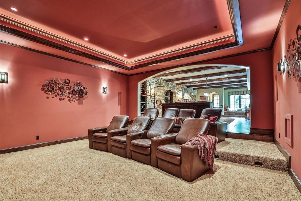 Opulent Cincinnati, OH Estate: Stunning Home with High-End Details Listed at $5.899M