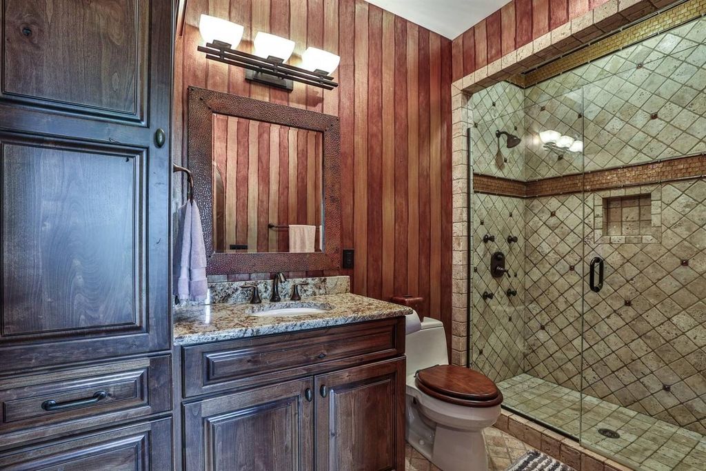 Opulent Cincinnati, OH Estate: Stunning Home with High-End Details Listed at $5.899M