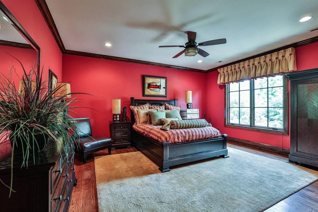 Opulent Cincinnati, OH Estate: Stunning Home with High-End Details Listed at $5.899M