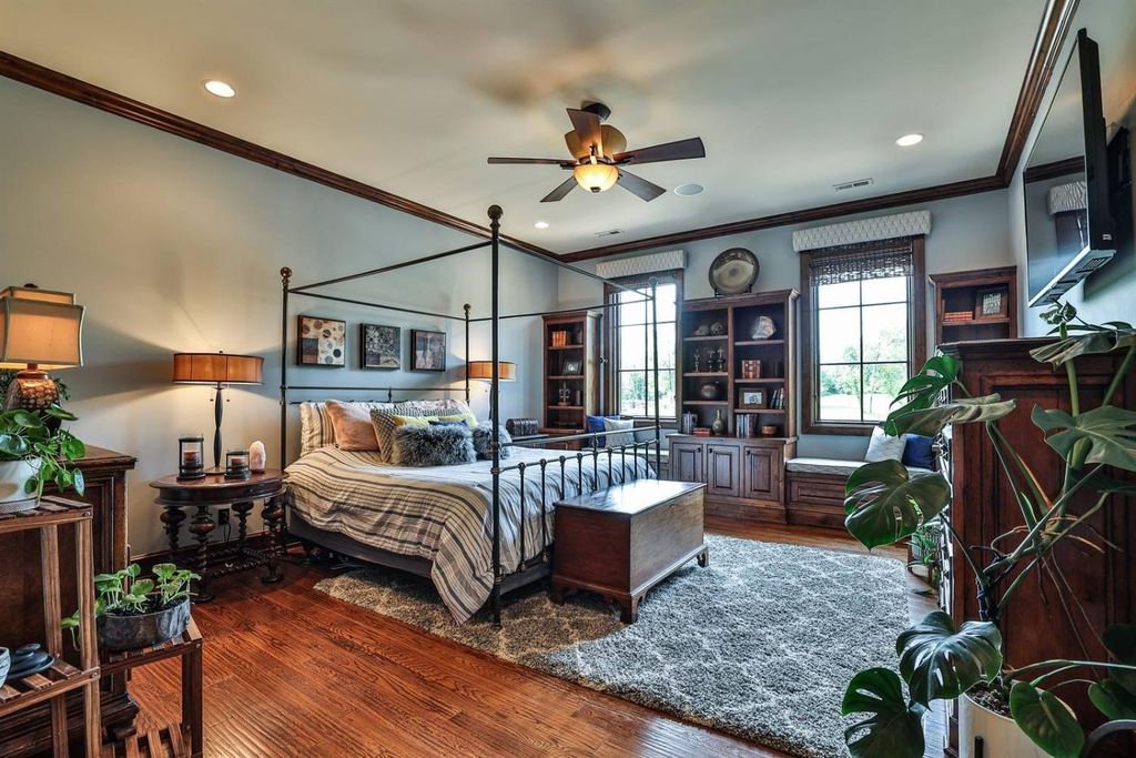 Opulent Cincinnati, OH Estate: Stunning Home with High-End Details Listed at $5.899M