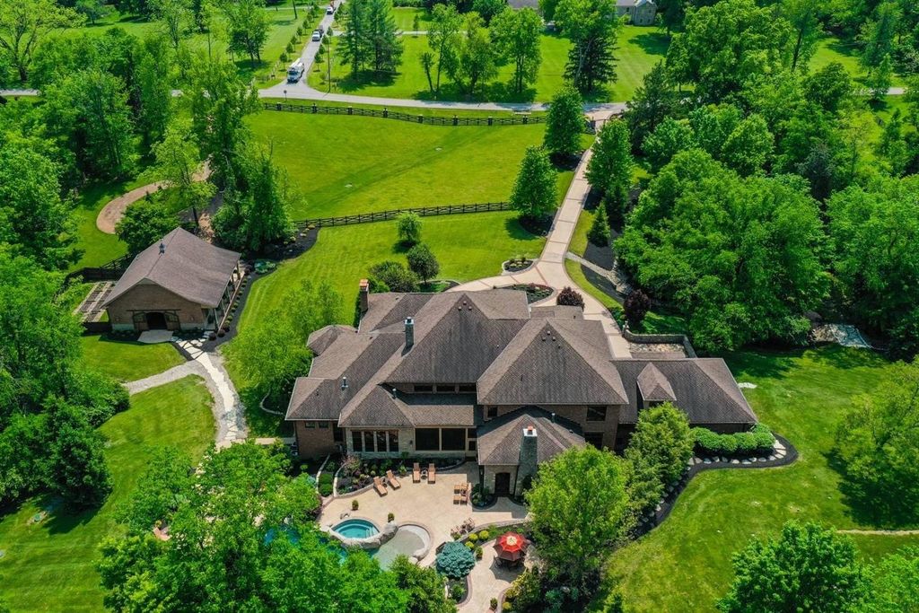 Opulent Cincinnati, OH Estate: Stunning Home with High-End Details Listed at $5.899M