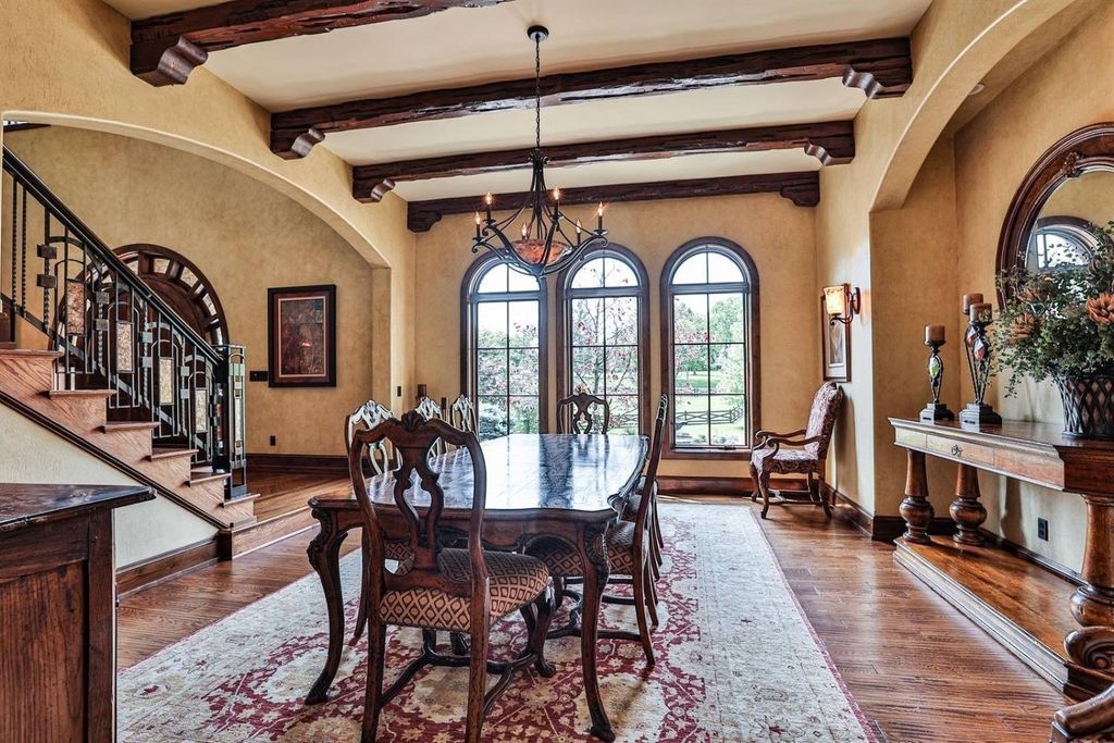Opulent Cincinnati, OH Estate: Stunning Home with High-End Details Listed at $5.899M