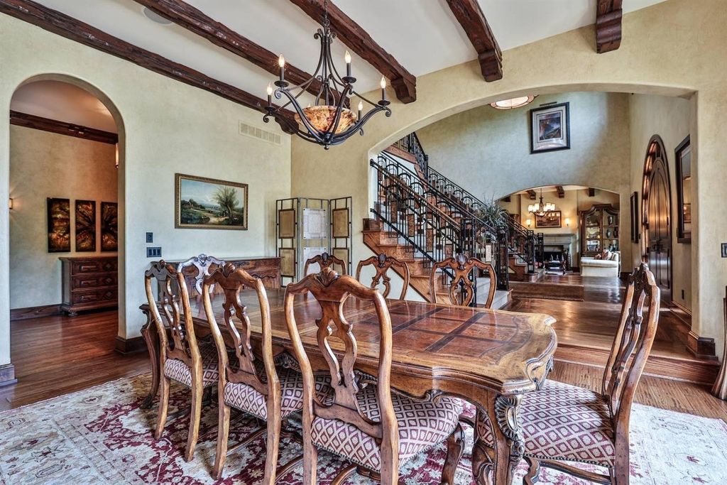 Opulent Cincinnati, OH Estate: Stunning Home with High-End Details Listed at $5.899M