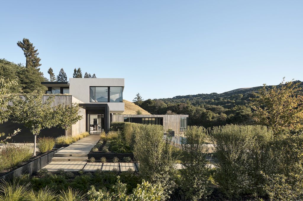 Rau Haus House to preserve surrounding views by Feldman Architecture