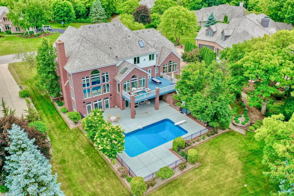 Spectacular Custom Built Masterpiece All Brick Elegance in Hartland WI Asking 2099900 50