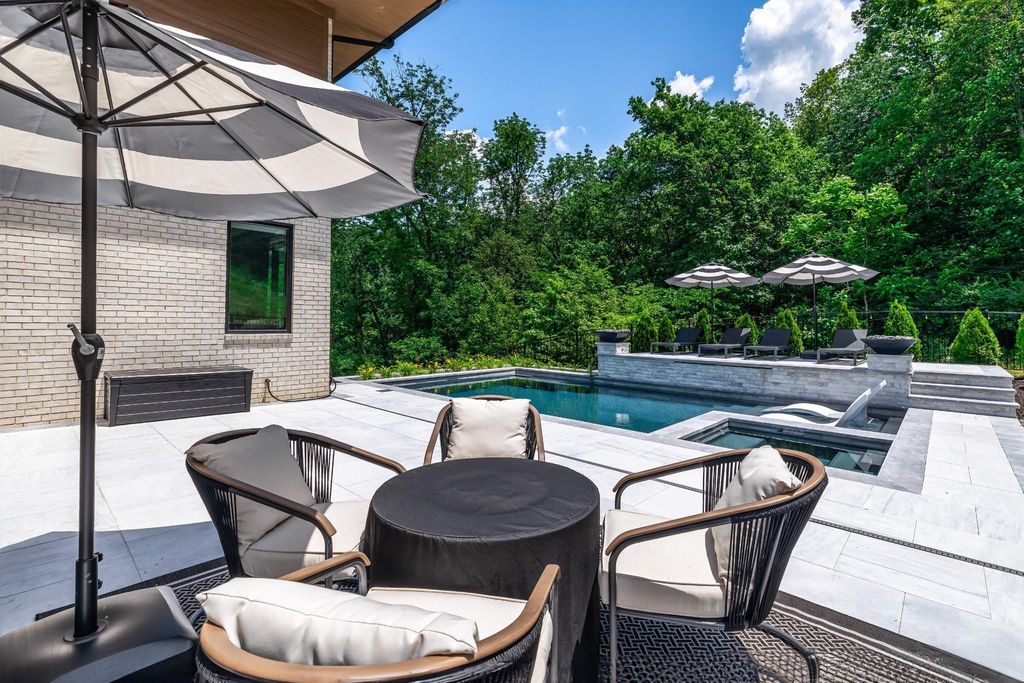 Spectacular Frank Lloyd Wright-Inspired Home: Privacy, Convenience, and Elegance at $2.299M
