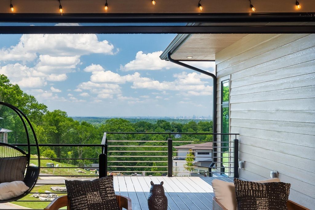 Spectacular Frank Lloyd Wright-Inspired Home: Privacy, Convenience, and Elegance at $2.299M