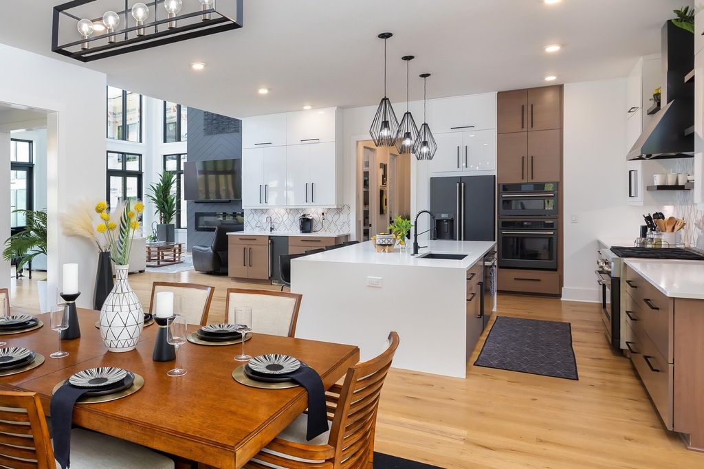 Spectacular Frank Lloyd Wright-Inspired Home: Privacy, Convenience, and Elegance at $2.299M