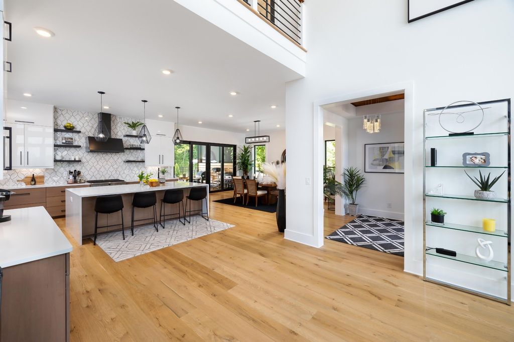 Spectacular Frank Lloyd Wright-Inspired Home: Privacy, Convenience, and Elegance at $2.299M