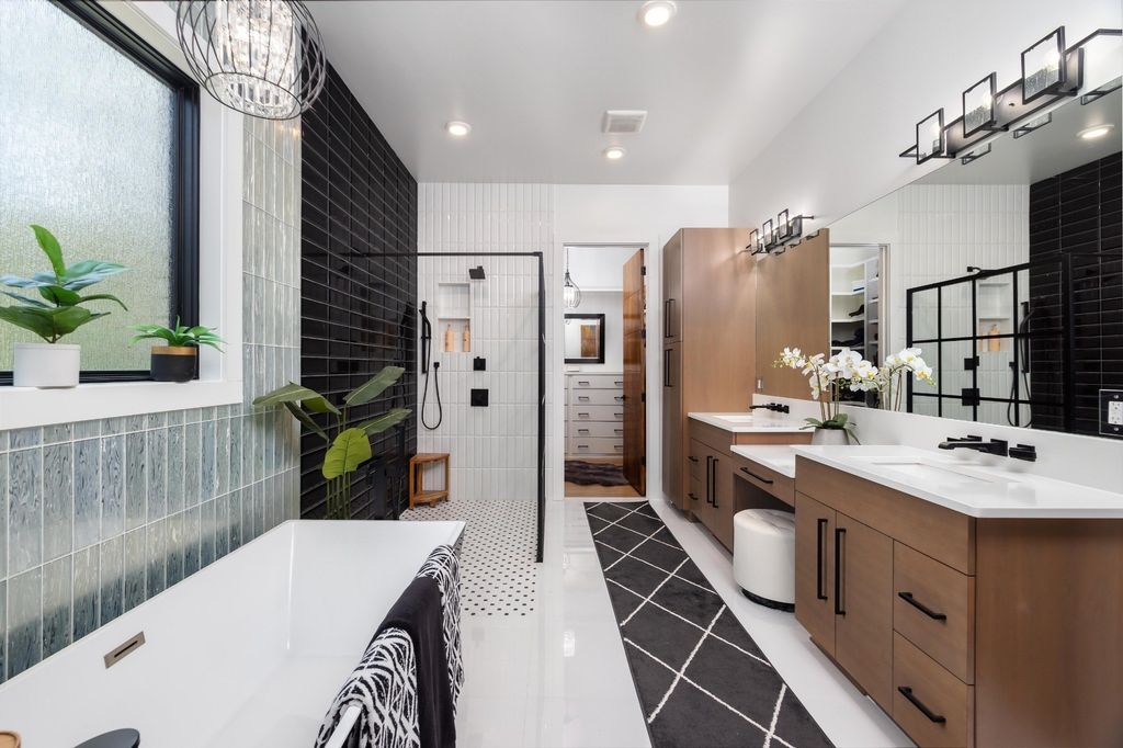 Spectacular Frank Lloyd Wright-Inspired Home: Privacy, Convenience, and Elegance at $2.299M