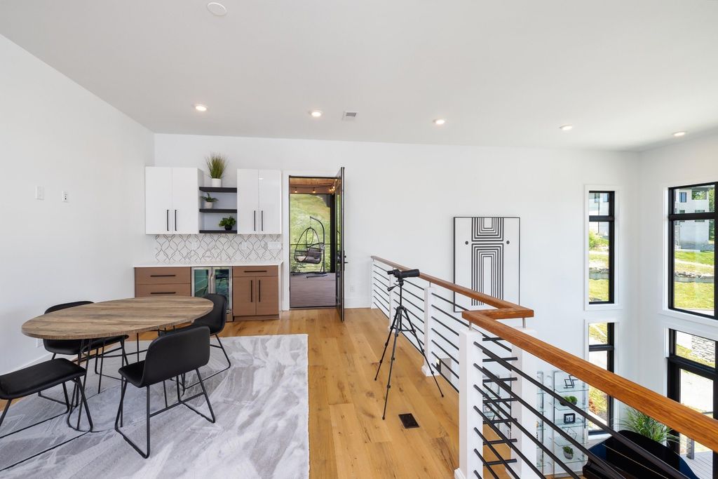 Spectacular Frank Lloyd Wright-Inspired Home: Privacy, Convenience, and Elegance at $2.299M