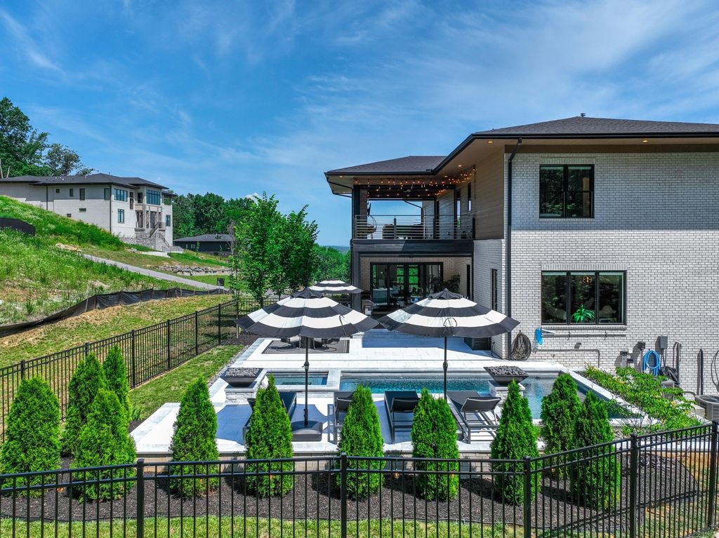 Spectacular Frank Lloyd Wright-Inspired Home: Privacy, Convenience, and Elegance at $2.299M