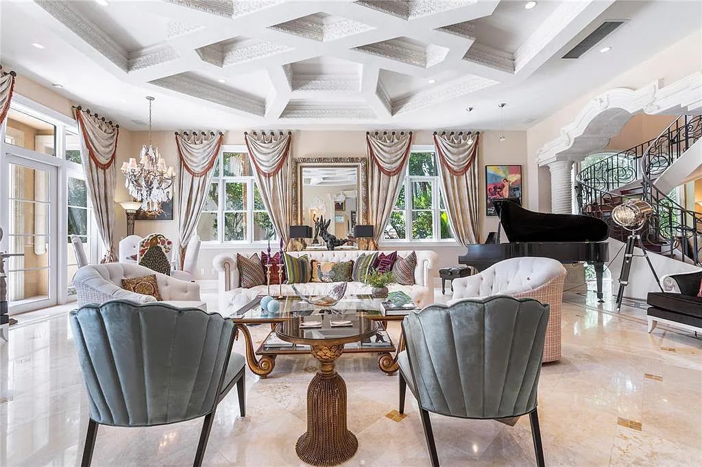 Experience luxury living at its finest with Bellissimo Palazzo at 2020 Brightwaters Boulevard NE, a prestigious waterfront estate in Saint Petersburg, Florida. This Italian-inspired masterpiece boasts 5 bedrooms, 9 bathrooms, and over 9,700 square feet of opulent living space. Immerse yourself in timeless architecture, exquisite finishes, and breathtaking waterfront views.