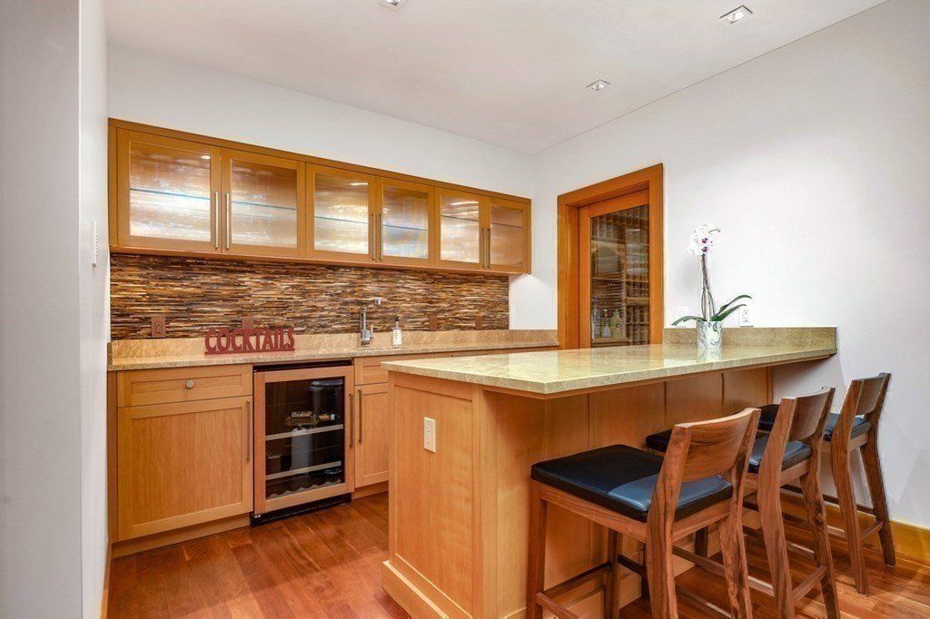 Tranquil Oasis in Oak Bluffs, MA: Seeking $6.8M for a Serene Dream