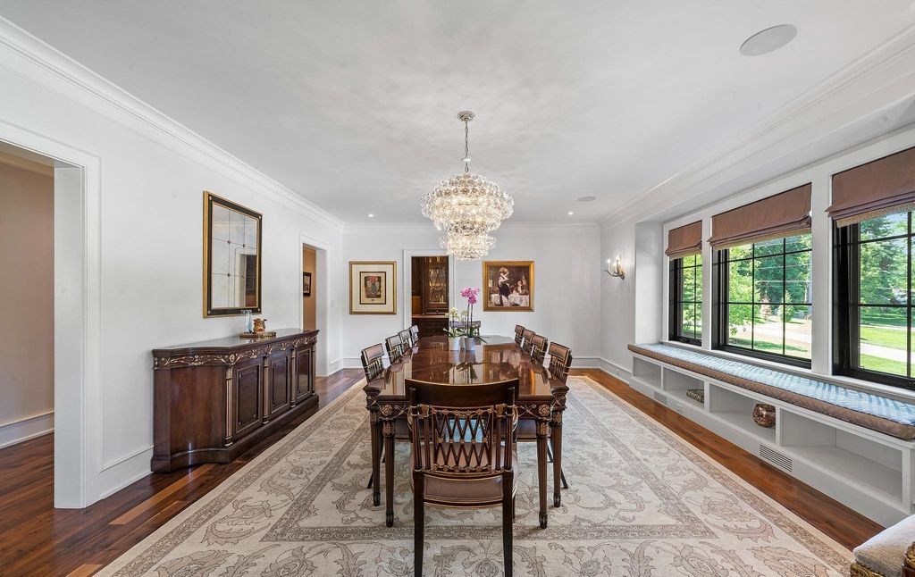 Unmatched Luxury and Distinctive Features Await in this $5.695M Malvern, PA Residence
