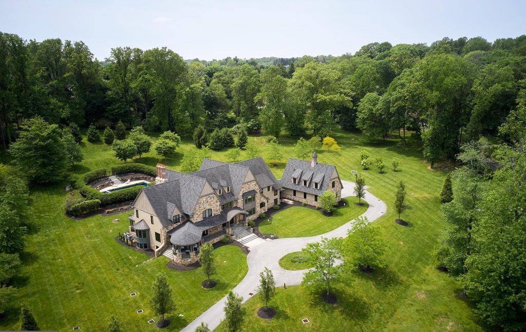 Unmatched Luxury and Distinctive Features Await in this $5.695M Malvern, PA Residence