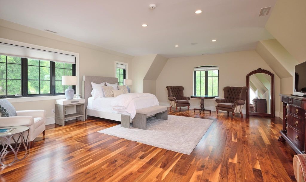 Unmatched Luxury and Distinctive Features Await in this $5.695M Malvern, PA Residence