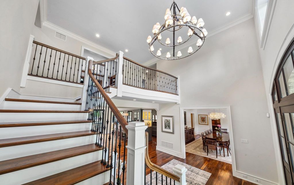 Unmatched Luxury and Distinctive Features Await in this $5.695M Malvern, PA Residence