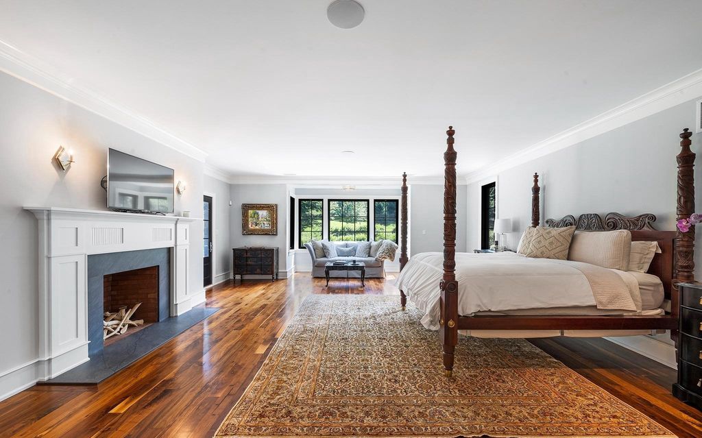 Unmatched Luxury and Distinctive Features Await in this $5.695M Malvern, PA Residence