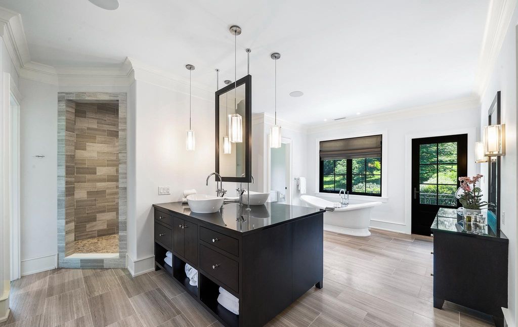 Unmatched Luxury and Distinctive Features Await in this $5.695M Malvern, PA Residence