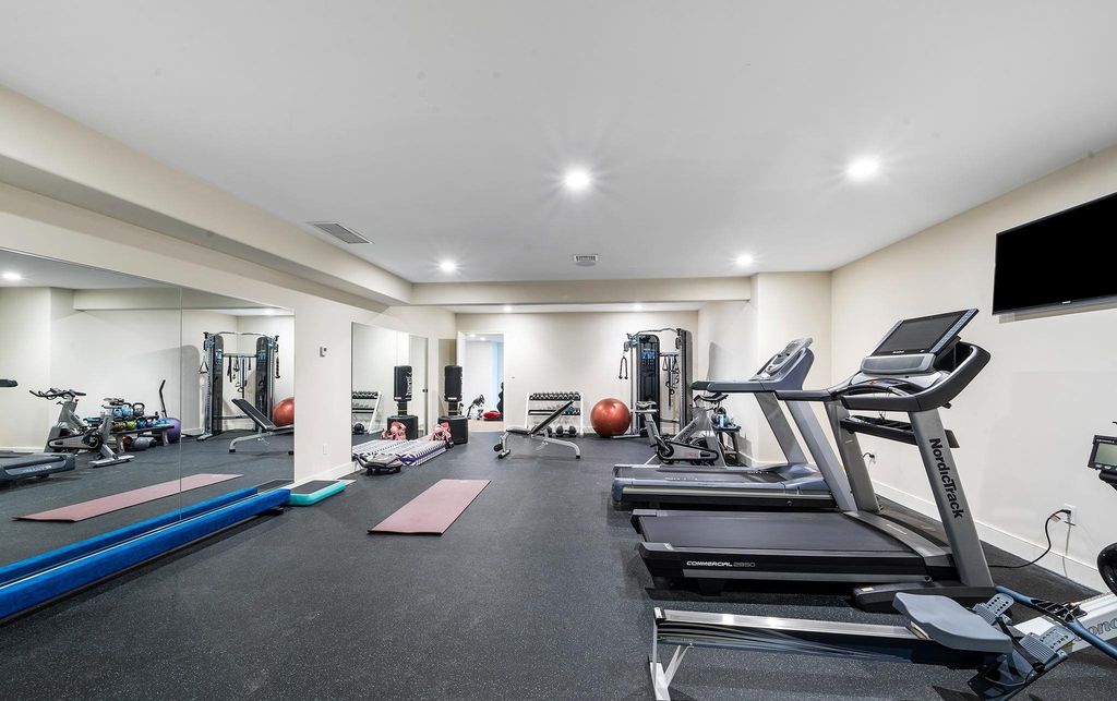 Unmatched Luxury and Distinctive Features Await in this $5.695M Malvern, PA Residence