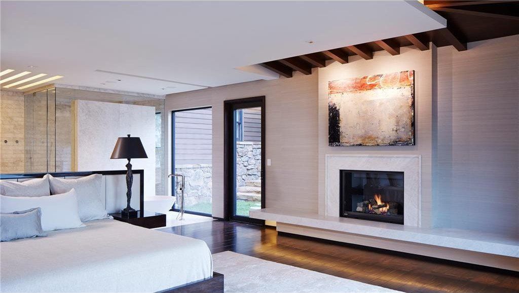 Unparalleled Opulence: Majestic Lakefront Estate in Minnesota Unveiled for $10.995 Million
