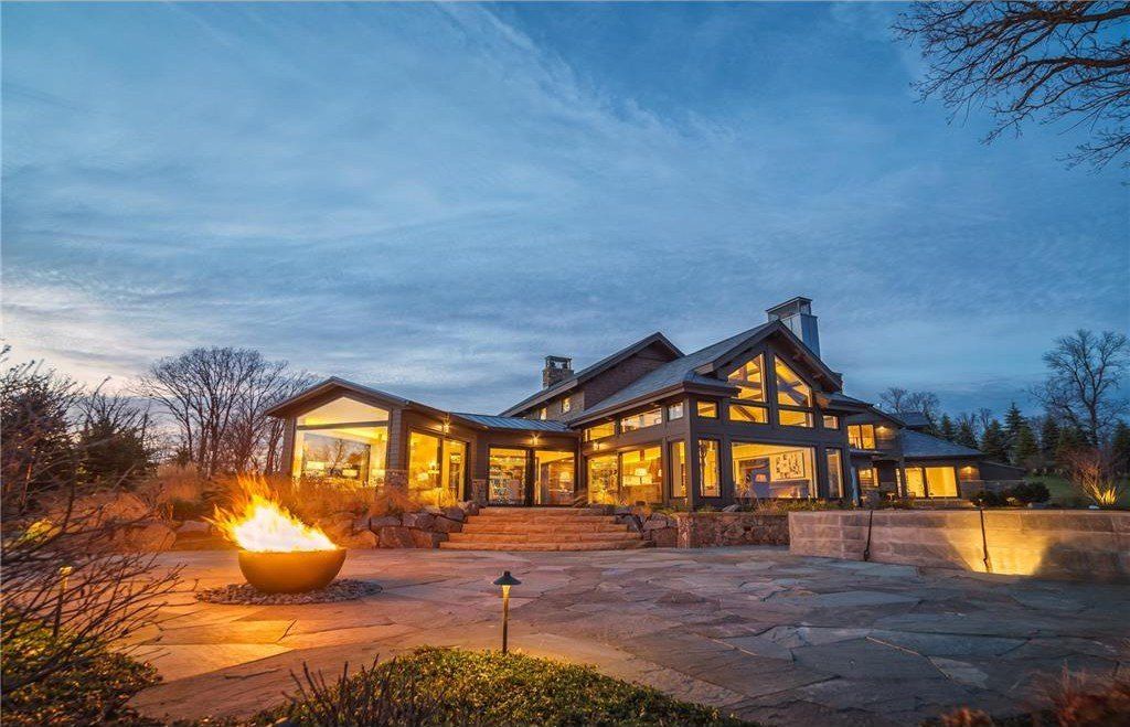 Unparalleled Opulence: Majestic Lakefront Estate in Minnesota Unveiled for $10.995 Million
