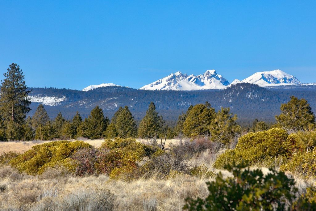 Unparalleled Views and Impeccable Craftsmanship, Contemporary Home in Bend, OR Listed at $6.95M
