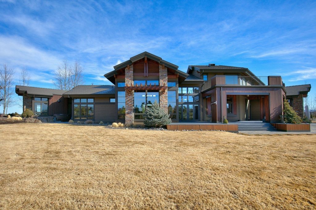 Unparalleled Views and Impeccable Craftsmanship, Contemporary Home in Bend, OR Listed at $6.95M