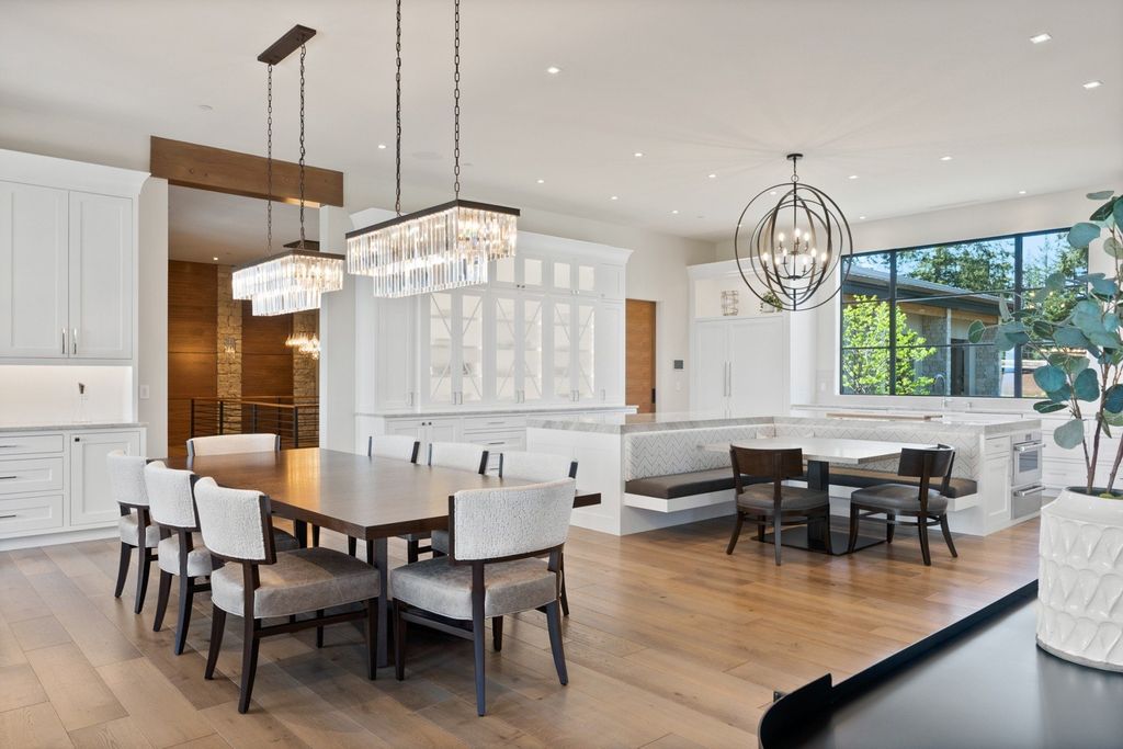 Vineyard Estate with Mt Hood Views and Napa-Inspired Ambiance in West Linn, OR Offered at $6.25M