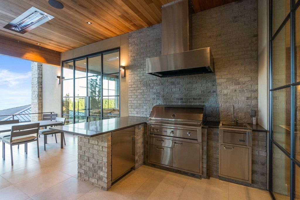 Vineyard Estate with Mt Hood Views and Napa-Inspired Ambiance in West Linn, OR Offered at $6.25M