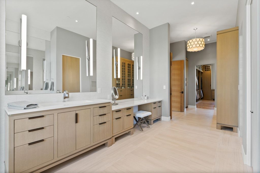Vineyard Estate with Mt Hood Views and Napa-Inspired Ambiance in West Linn, OR Offered at $6.25M