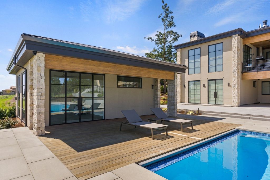 Vineyard Estate with Mt Hood Views and Napa-Inspired Ambiance in West Linn, OR Offered at $6.25M