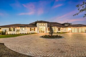 Magnificent Contemporary Home in Bee Cave, TX Captivating Hill Country Vistas Listes The Market for $7,500,000