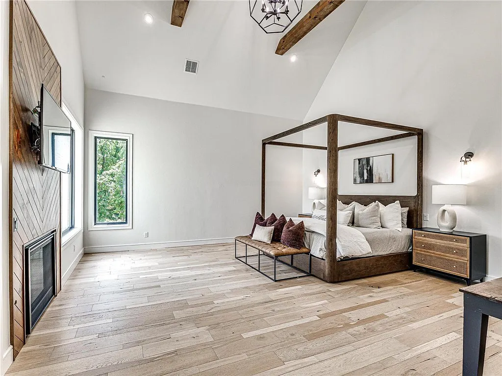 3108 Blackstone Drive Home in Edmond, Oklahoma. Welcome to your dream oasis! Prepare to be captivated by this extraordinary home, encompassing over 7,300 square feet of unparalleled luxury and exquisite designer finishes. Every detail has been meticulously crafted to create a space that will leave you in awe.