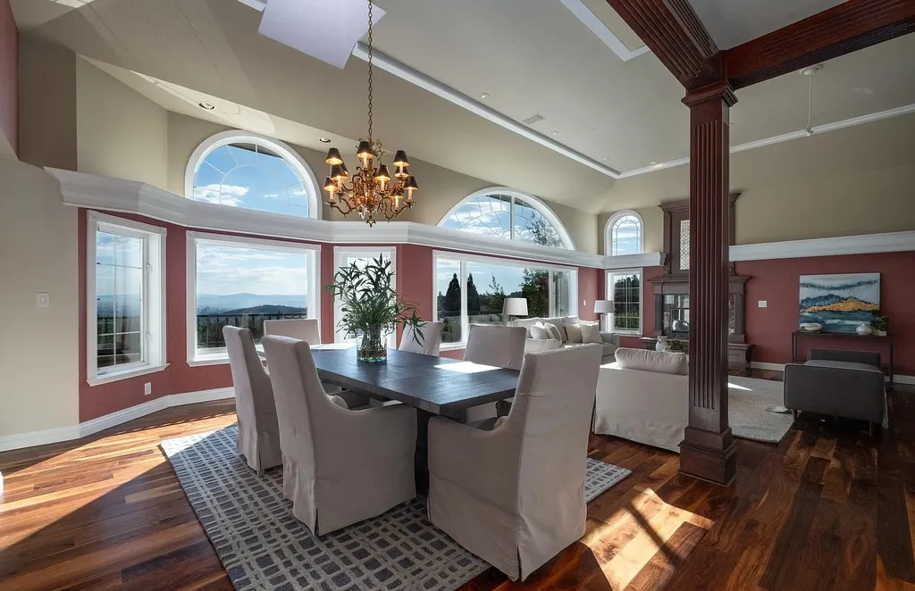 Discover the exquisite luxury of Eagle's Nest, a unique and meticulously designed estate in the prestigious gated community. Enjoy panoramic views, soaring ceilings, and a perfect blend of modern comfort and timeless elegance. This magnificent property features a chef's kitchen, a wine cellar, a resort-style pool area, and much more. 