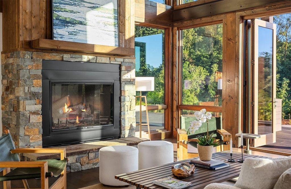 A Rare Legacy Property in Woodland, Washington - An Idyllic Haven Amidst Natural Serenity, Priced at $3,999 Million