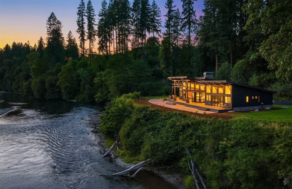A Rare Legacy Property in Woodland, Washington - An Idyllic Haven Amidst Natural Serenity, Priced at $3,999 Million