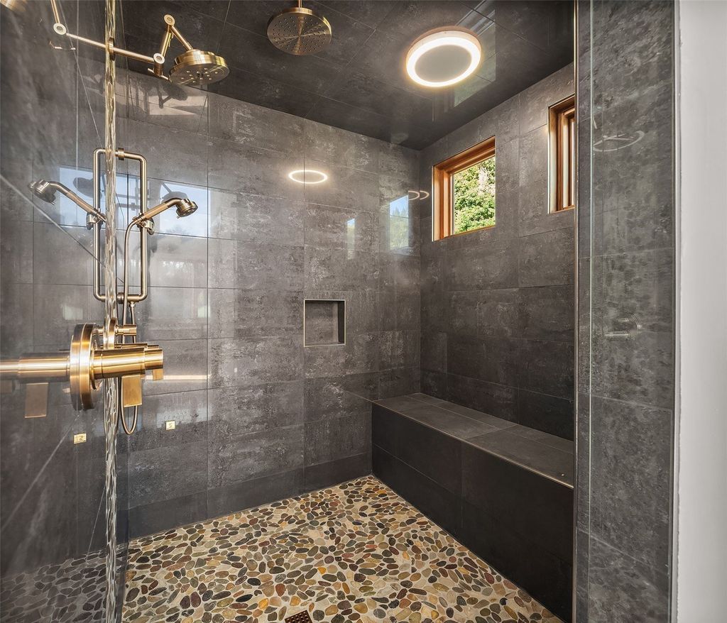 A Rare Legacy Property in Woodland, Washington - An Idyllic Haven Amidst Natural Serenity, Priced at $3,999 Million