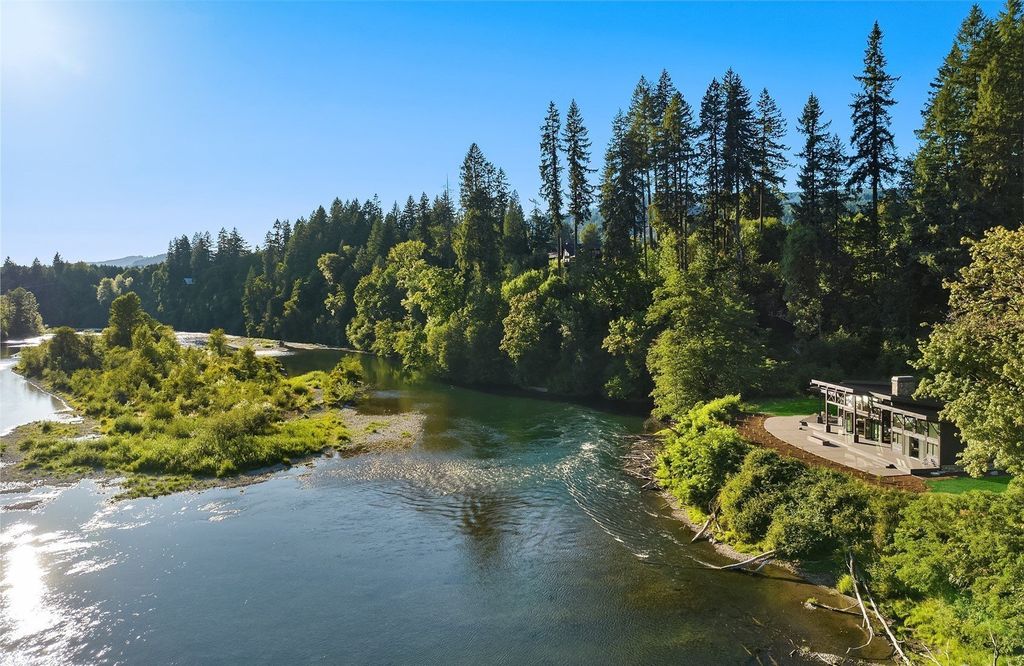 A Rare Legacy Property in Woodland, Washington - An Idyllic Haven Amidst Natural Serenity, Priced at $3,999 Million