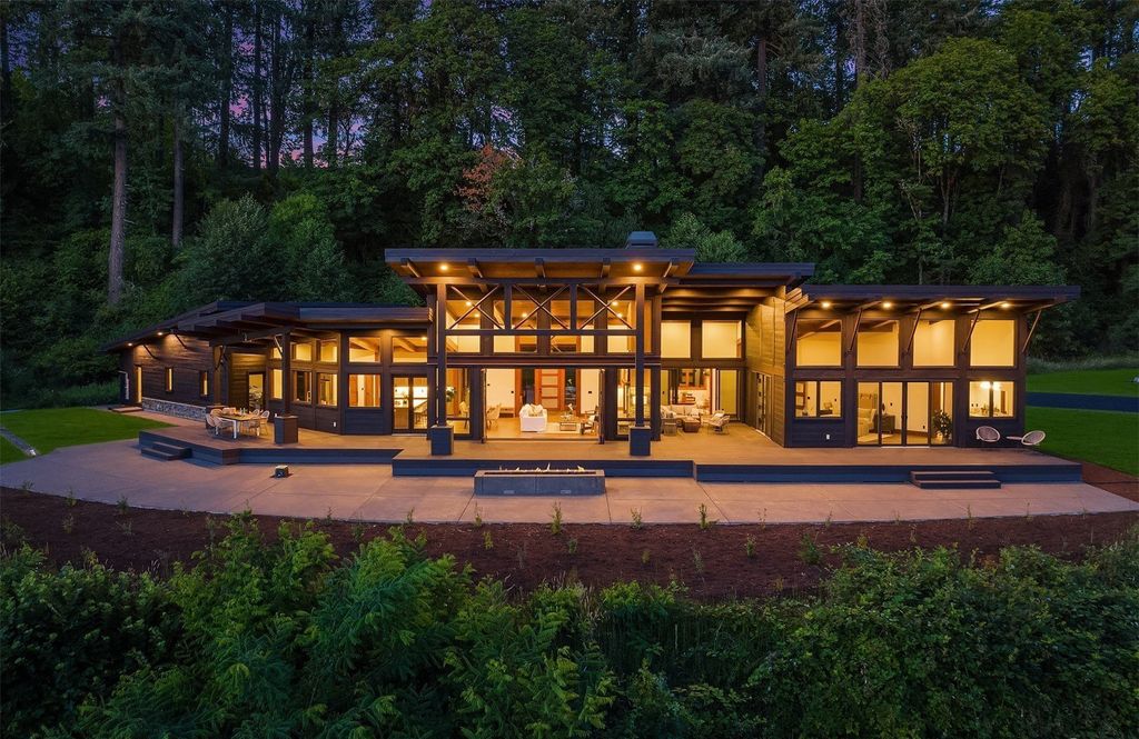 A Rare Legacy Property in Woodland, Washington - An Idyllic Haven Amidst Natural Serenity, Priced at $3,999 Million