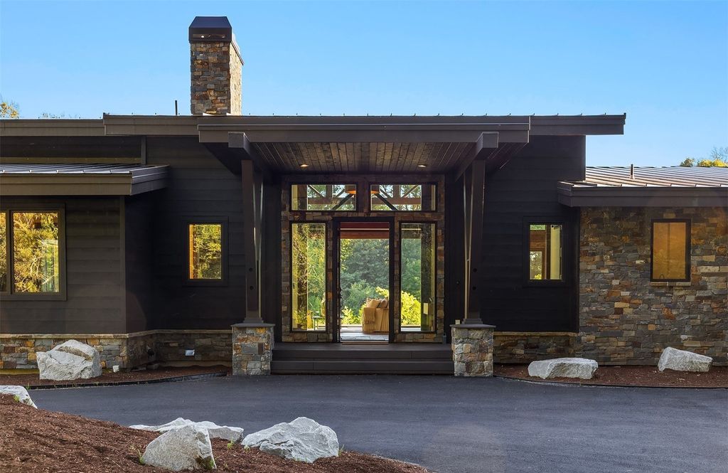 A Rare Legacy Property in Woodland, Washington - An Idyllic Haven Amidst Natural Serenity, Priced at $3,999 Million