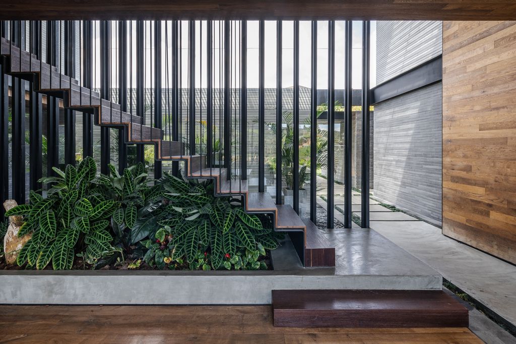 B33 House in Colombia by Alejandro Restrepo Montoya + Estudio Central