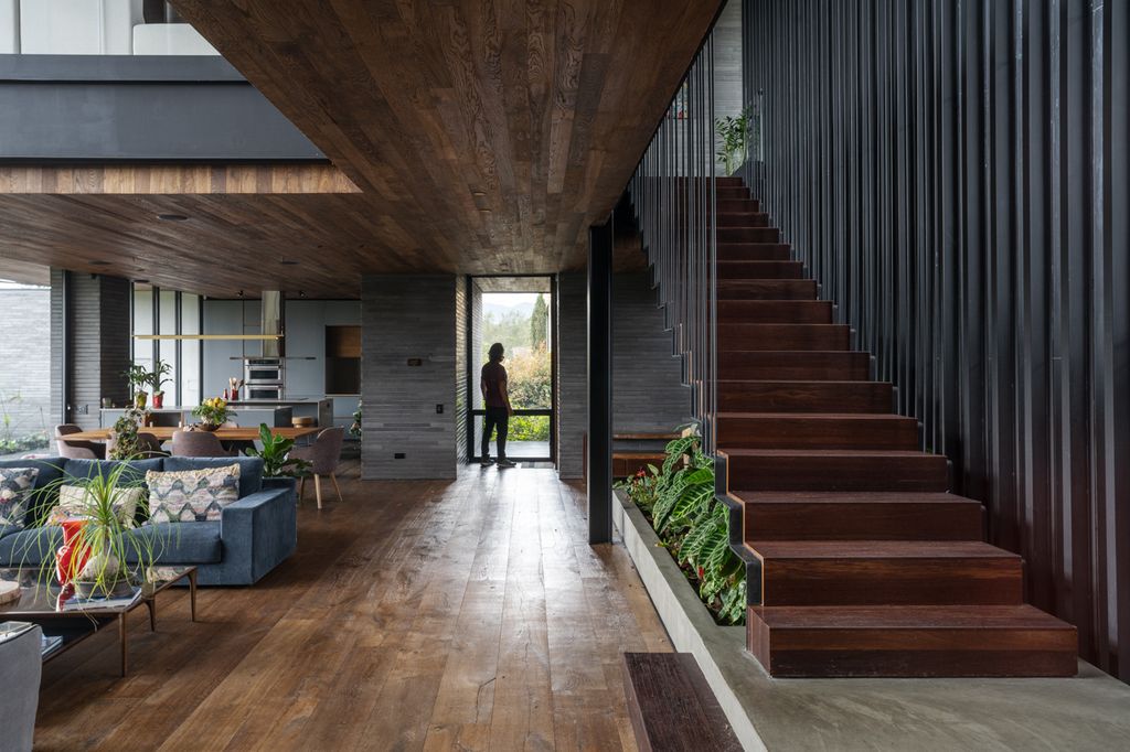 B33 House in Colombia by Alejandro Restrepo Montoya + Estudio Central