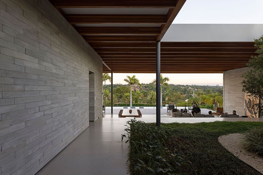 Bauer House with Orthogonal Design by Luiz Paulo Andrade Arquitetos